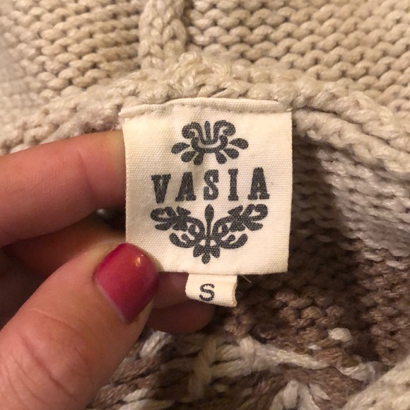 🔅Knitted Hooded Poncho🔅 - Picture 4 of 5